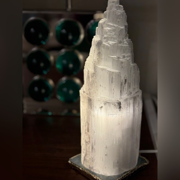 Australian Selenite Lamp - Picture 7 of 7